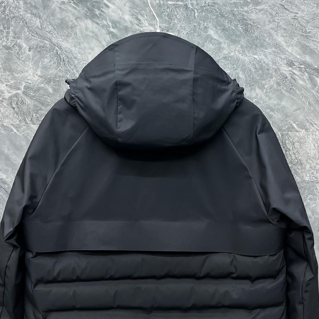 Moncler Short Down Jacket - DopestKickz