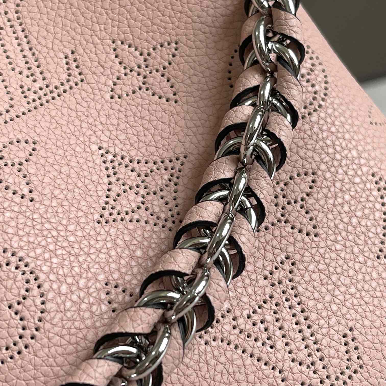 Louis Vuitton Bella (19×22×14cm)  M23195 - DopestKickz