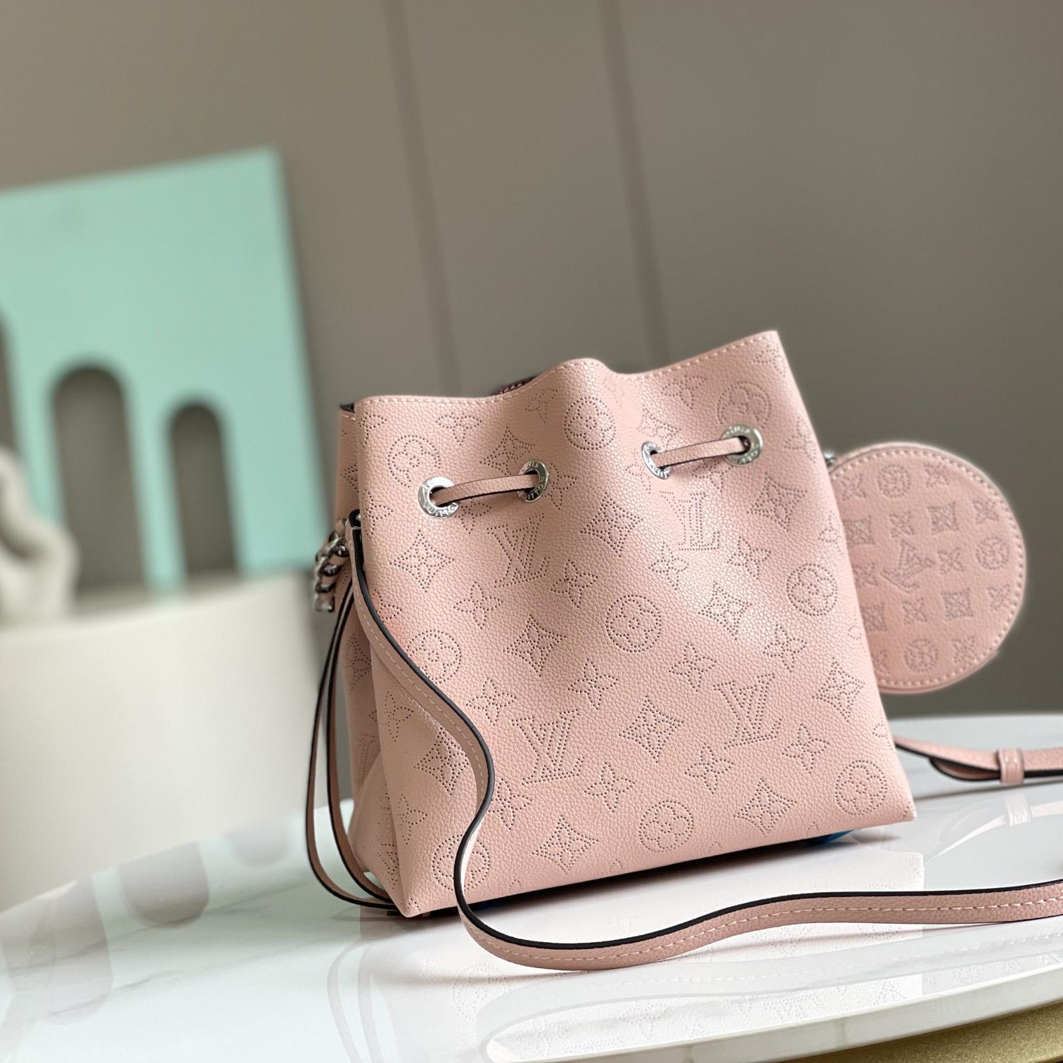 Louis Vuitton Bella (19×22×14cm)  M23195 - DopestKickz