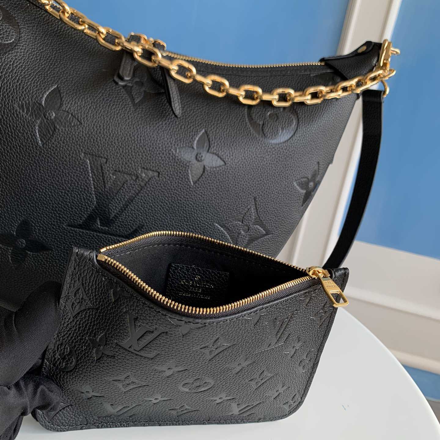 Louis Vuitton Loop Hobo          M46725 - DopestKickz