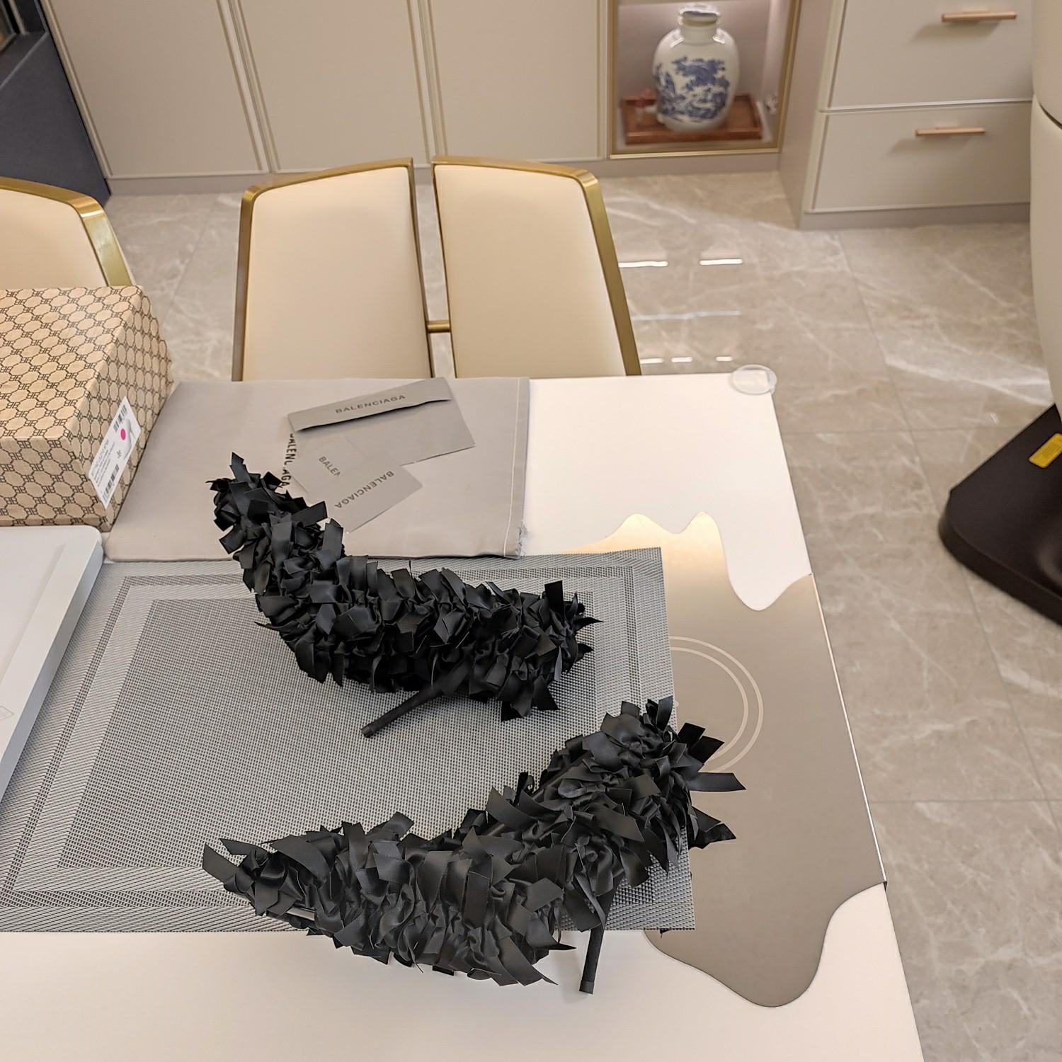 Balenciaga Marie-Antoinette 110mm Pump In Black  - DopestKickz