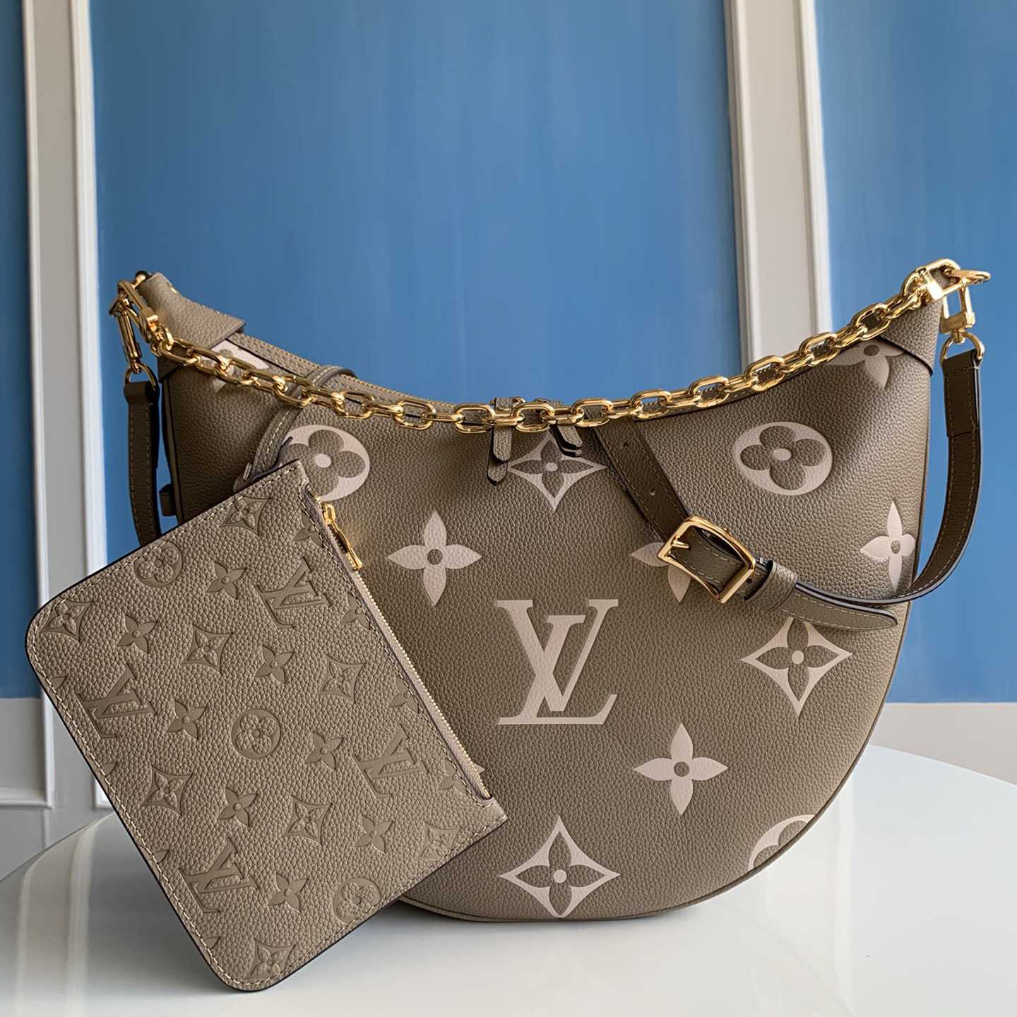 Louis Vuitton Loop Hobo          M46738 - DopestKickz