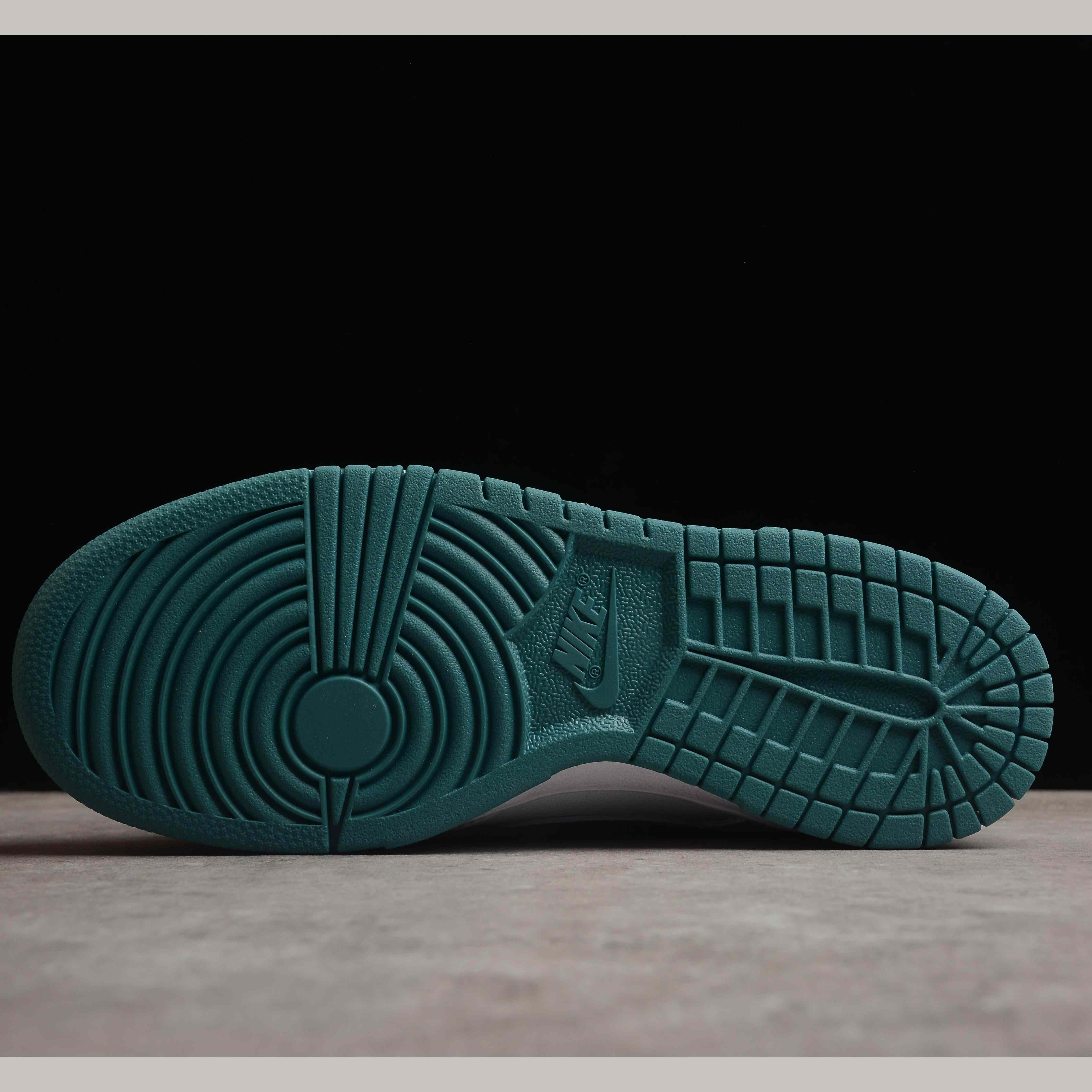 Nike Dunk Low Sneaker     FD9911-10113 - DopestKickz