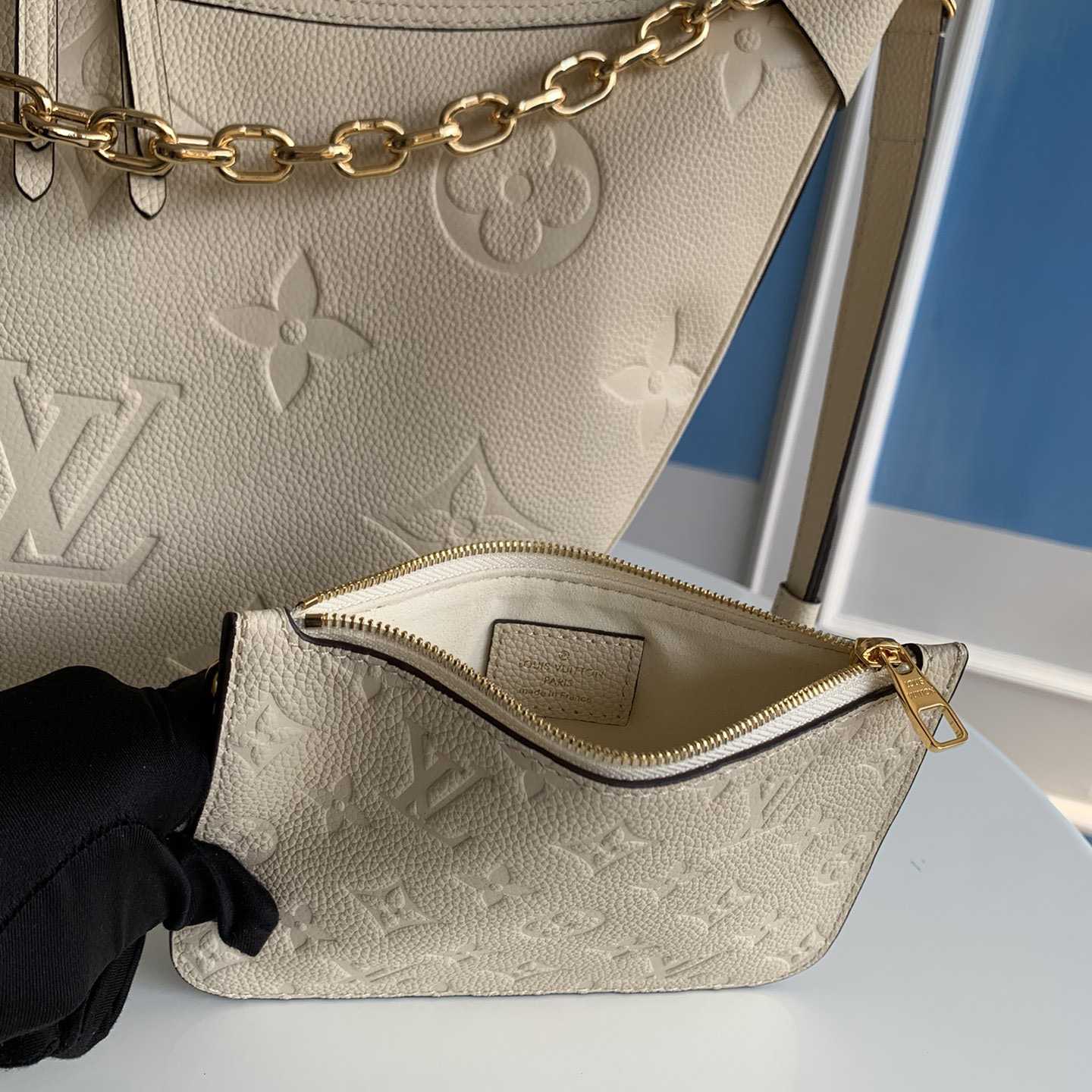 Louis Vuitton Loop Hobo          M46739 - DopestKickz