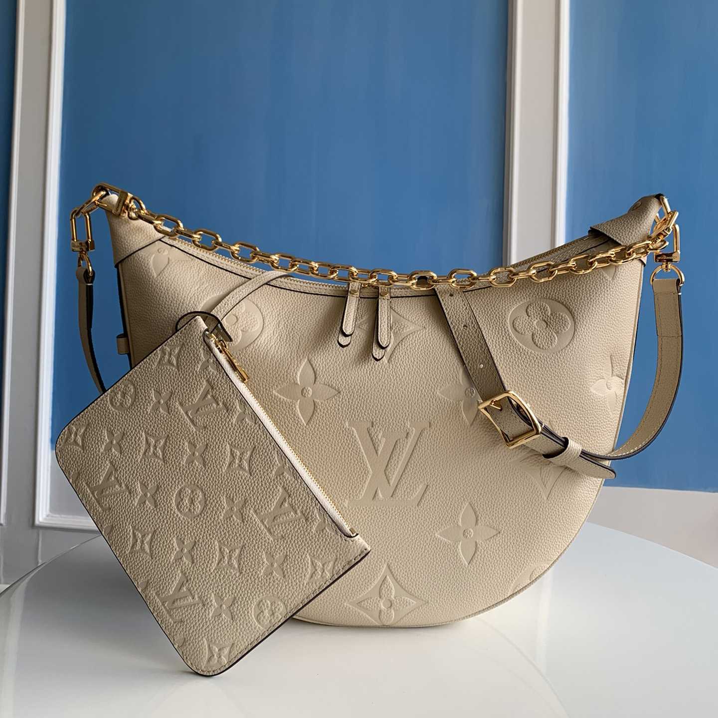 Louis Vuitton Loop Hobo          M46739 - DopestKickz