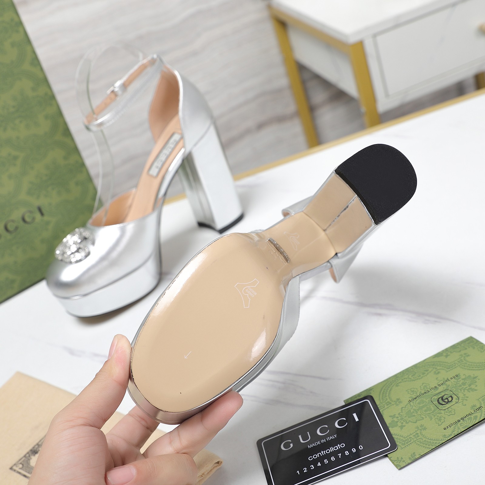 Gucci Women's Platform Pump With Double G - DopestKickz