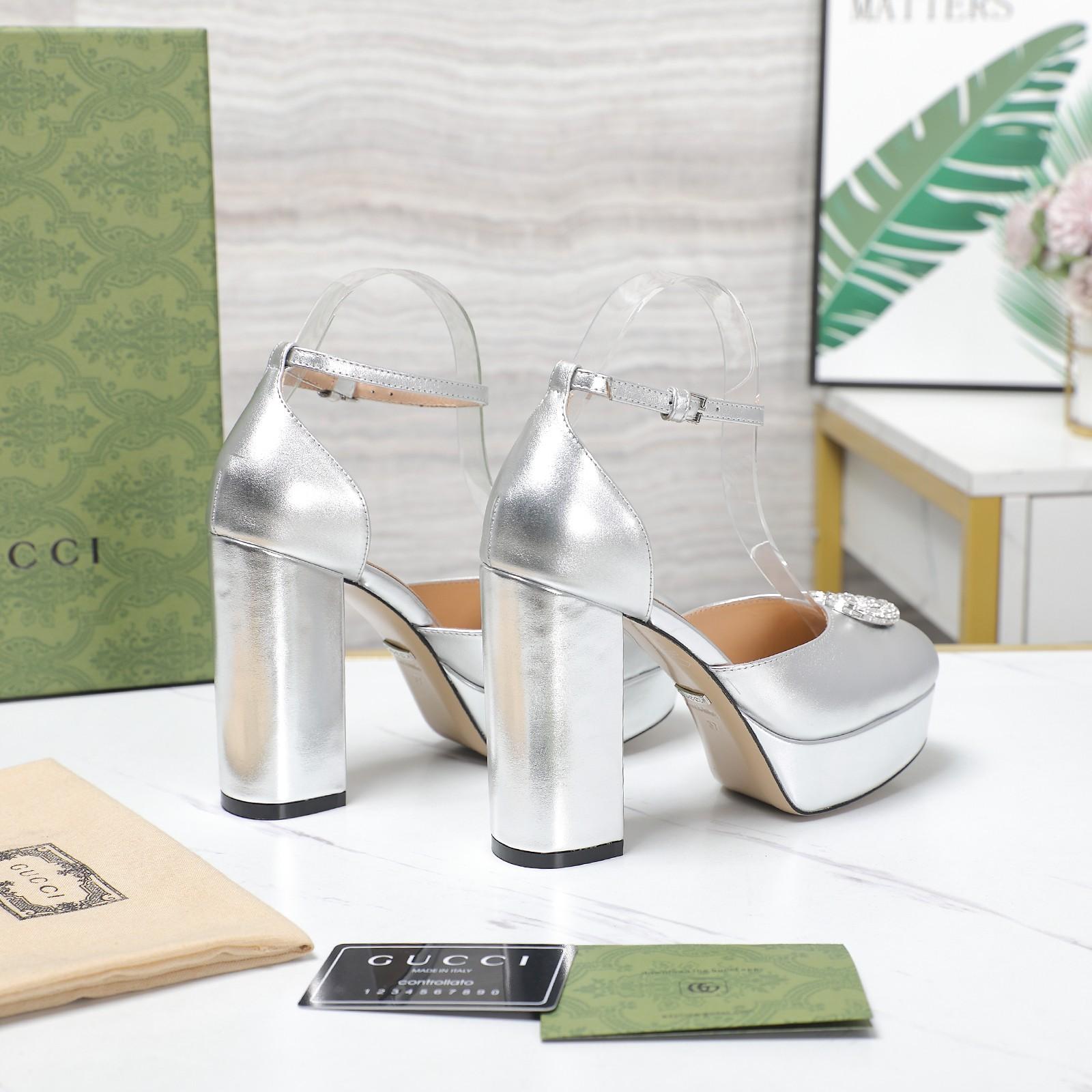 Gucci Women's Platform Pump With Double G - DopestKickz