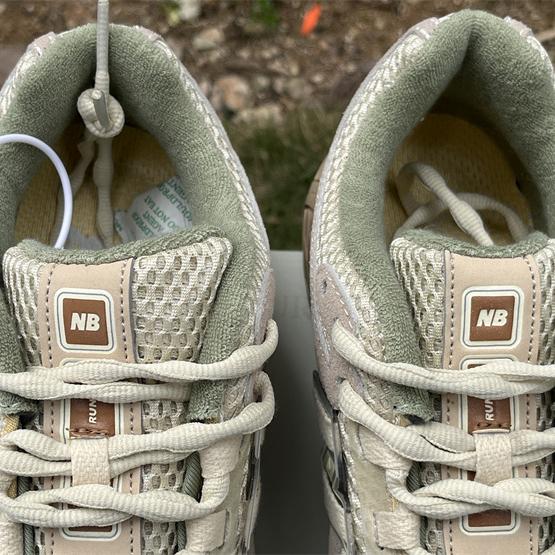 New Balance 1906R Sneakers    M1906RAU - DopestKickz