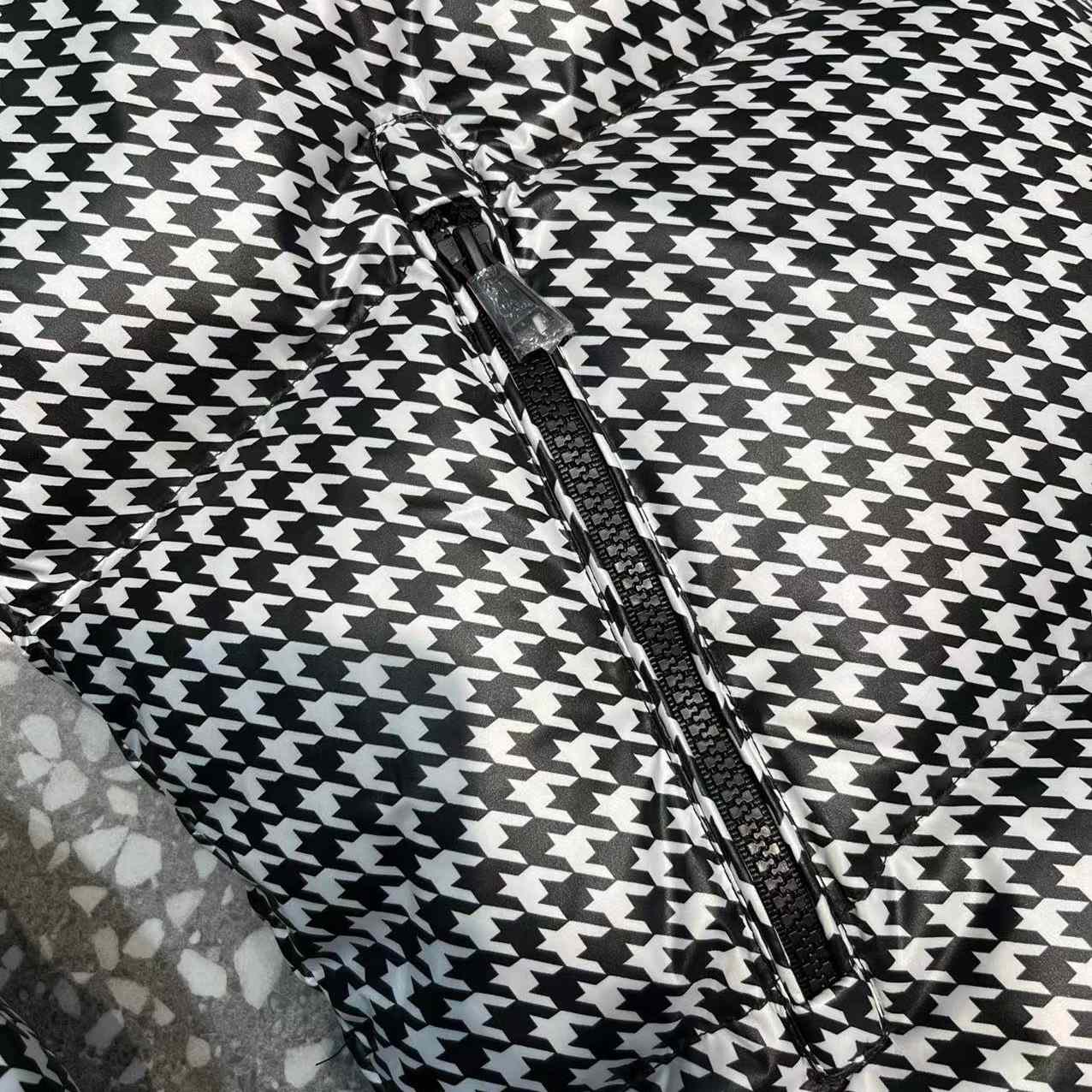 Moncler Socotrine Short Down Jacket - DopestKickz