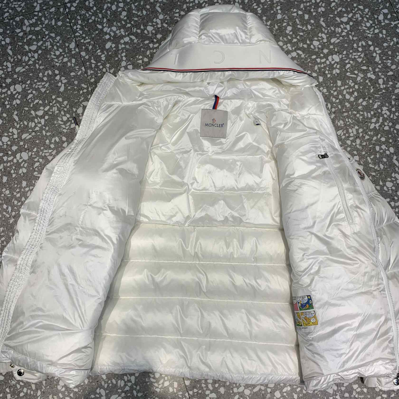Moncler Pavin Short Down Jacket - DopestKickz