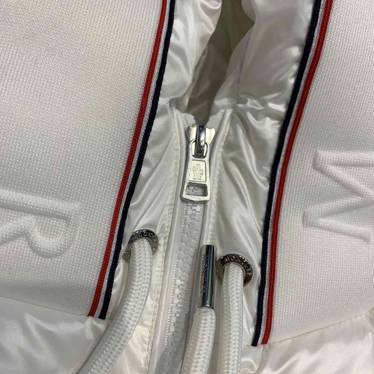 Moncler Pavin Short Down Jacket - DopestKickz