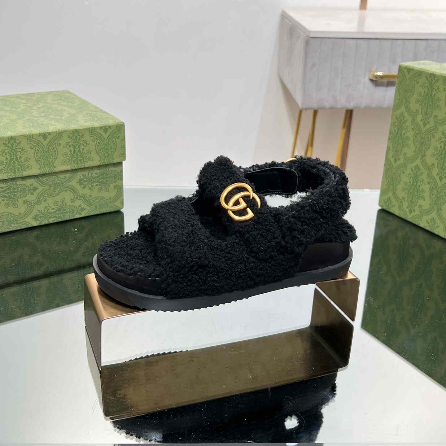 Gucci Women's Double G Sandals - DopestKickz