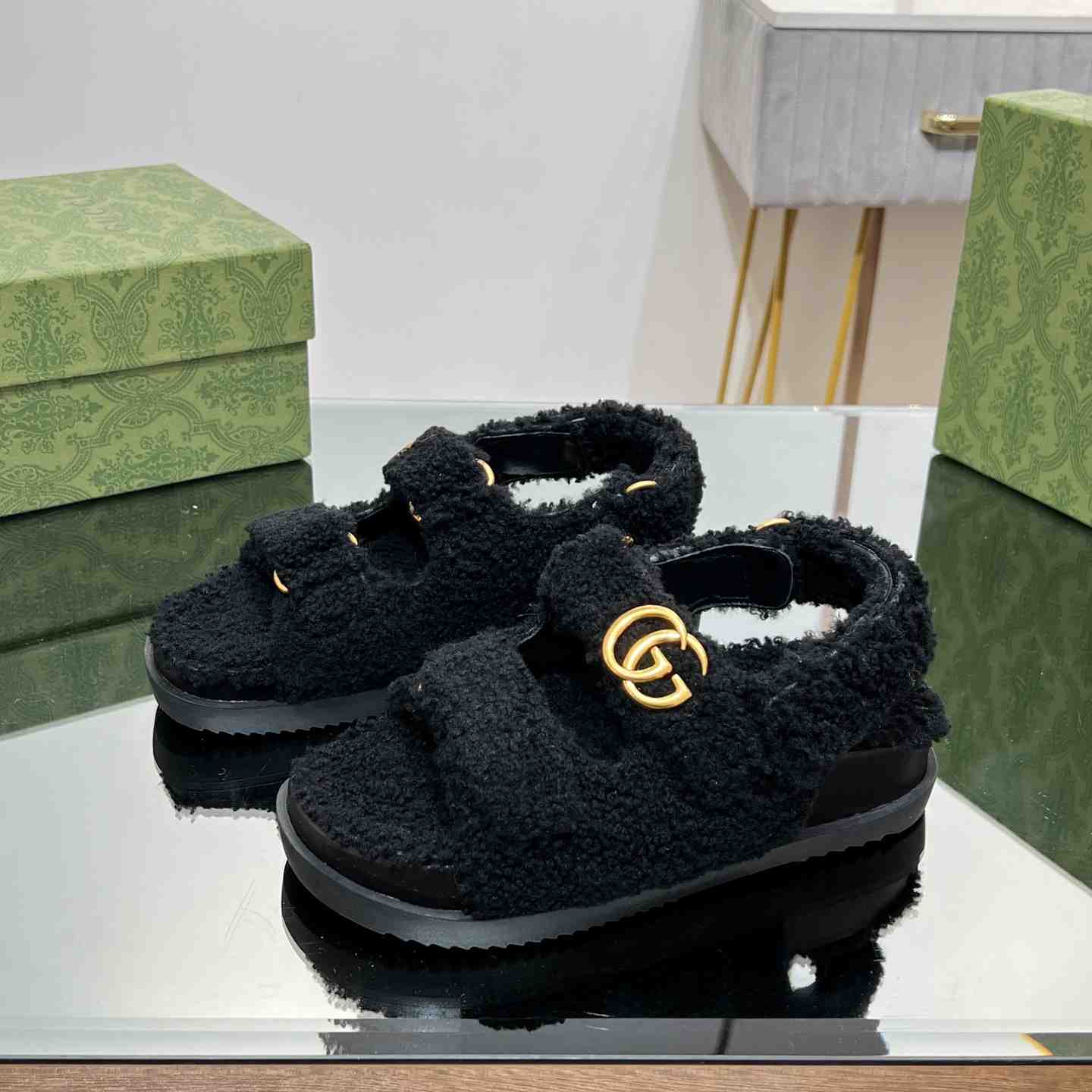 Gucci Women's Double G Sandals - DopestKickz