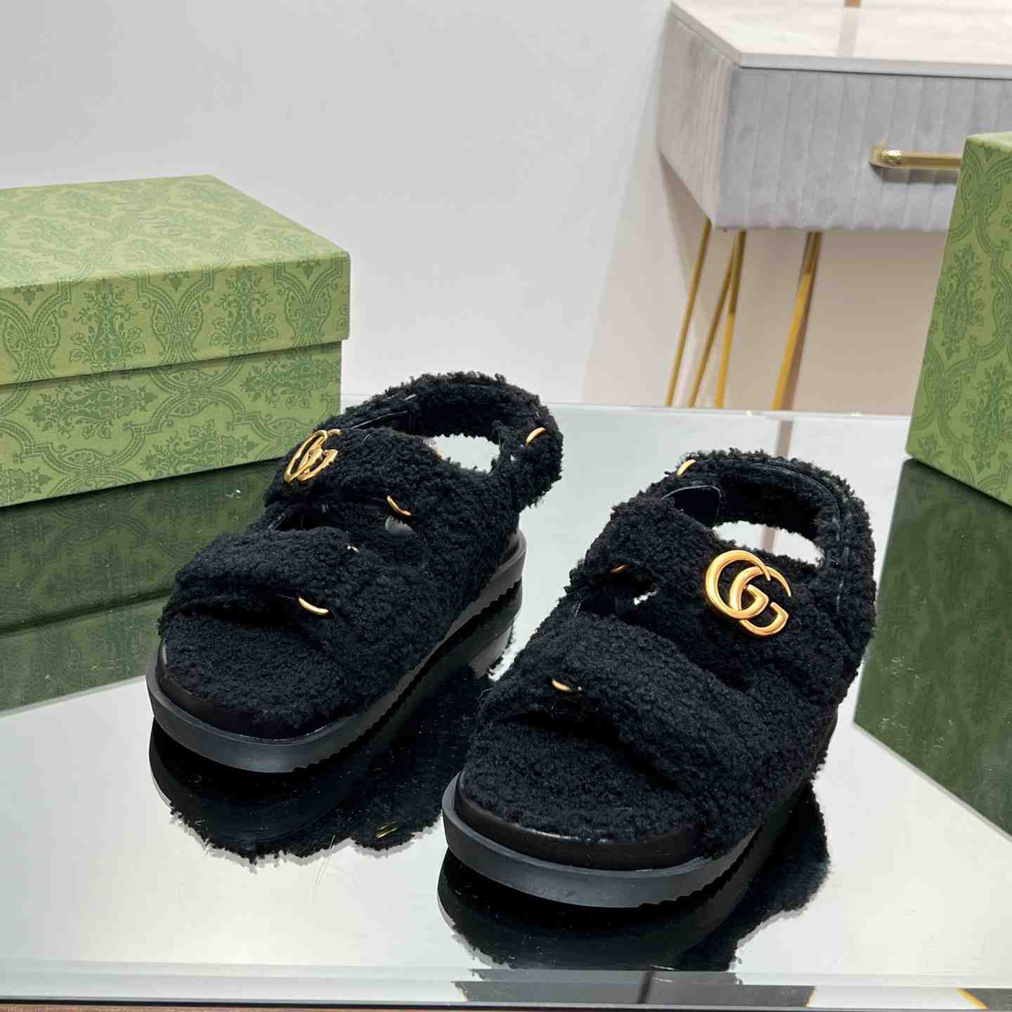 Gucci Women's Double G Sandals - DopestKickz