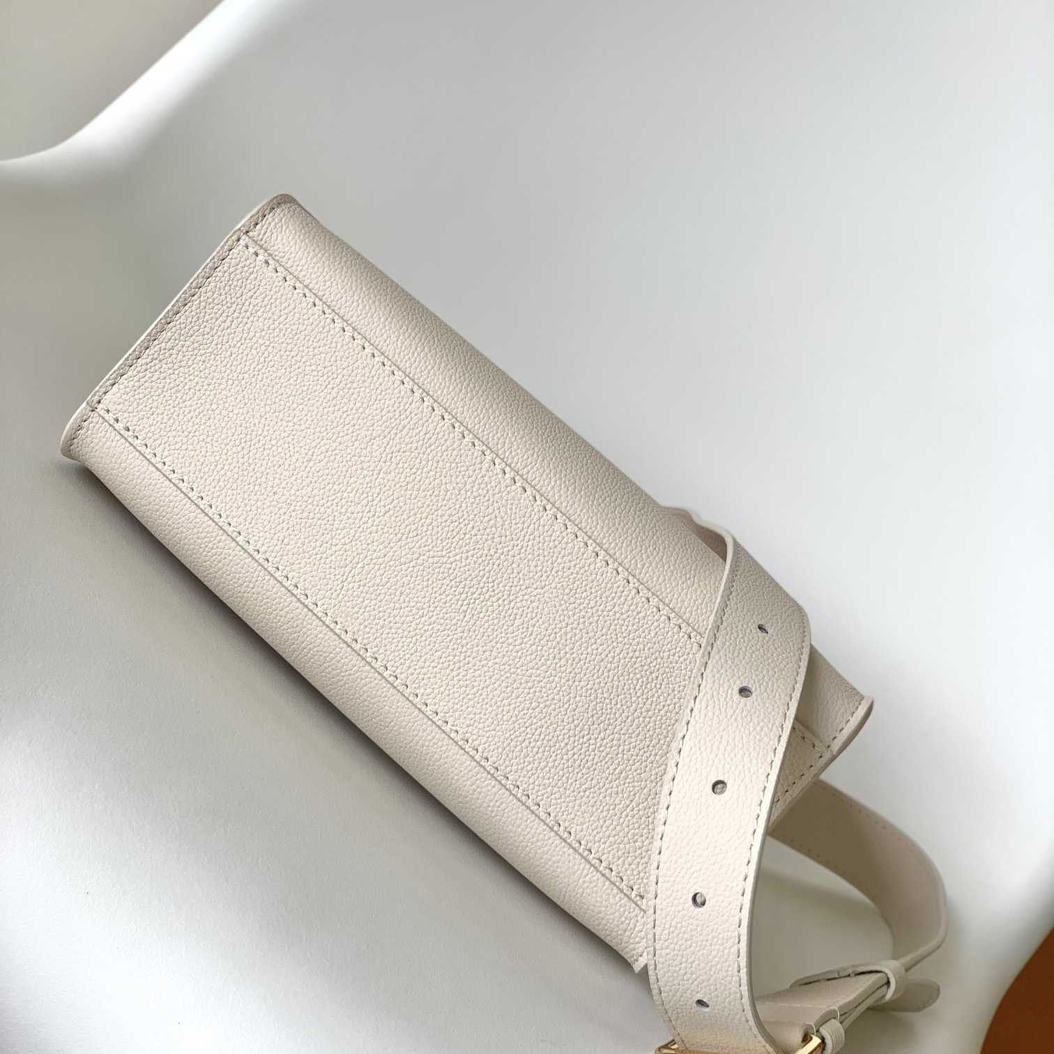 Louis Vuitton Lock & Go Handbag    M23637 - DopestKickz