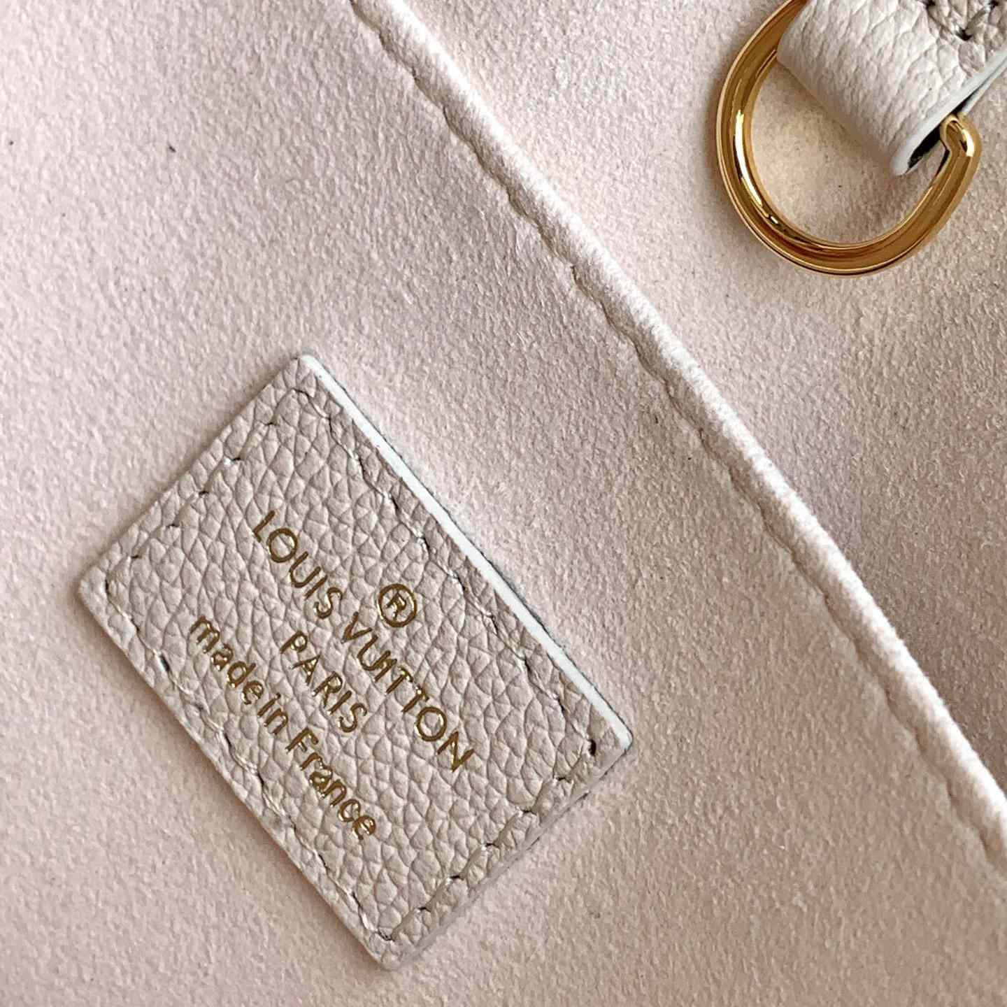 Louis Vuitton Lock & Go Handbag    M23637 - DopestKickz