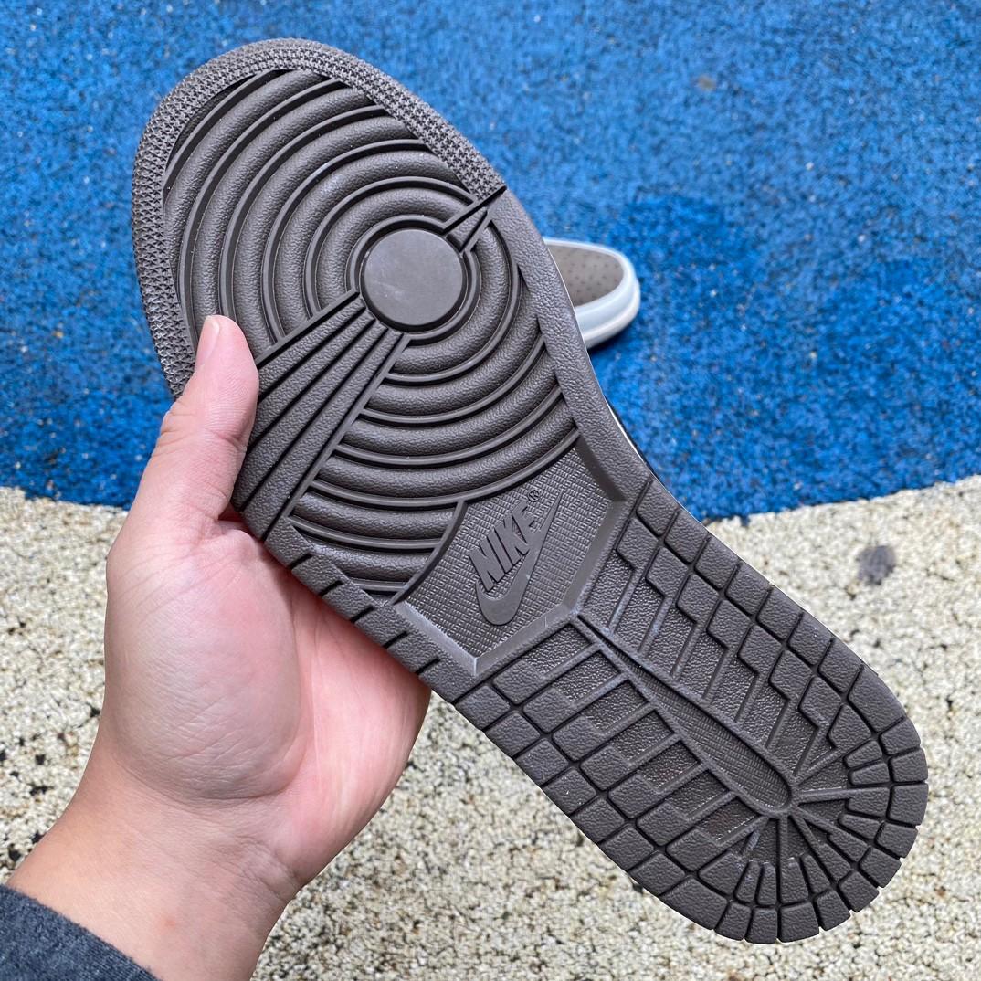 Air Jordan 1 x Travis Scott TS Sneaker      DM7866-715 - DopestKickz