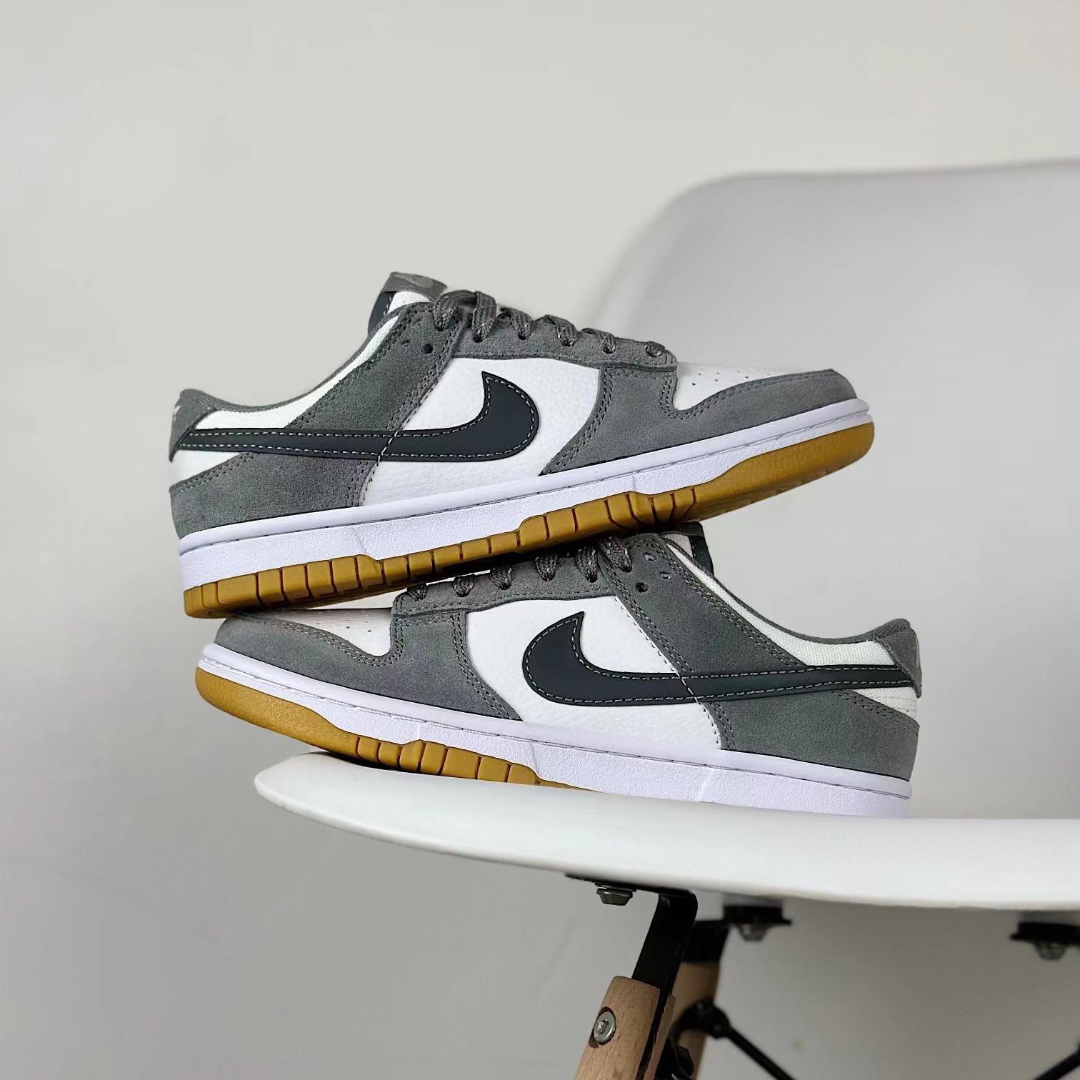 Nike SB Dunk Low”Smoke Grey/Gum“ Sneakers    FV0389-100 - DopestKickz