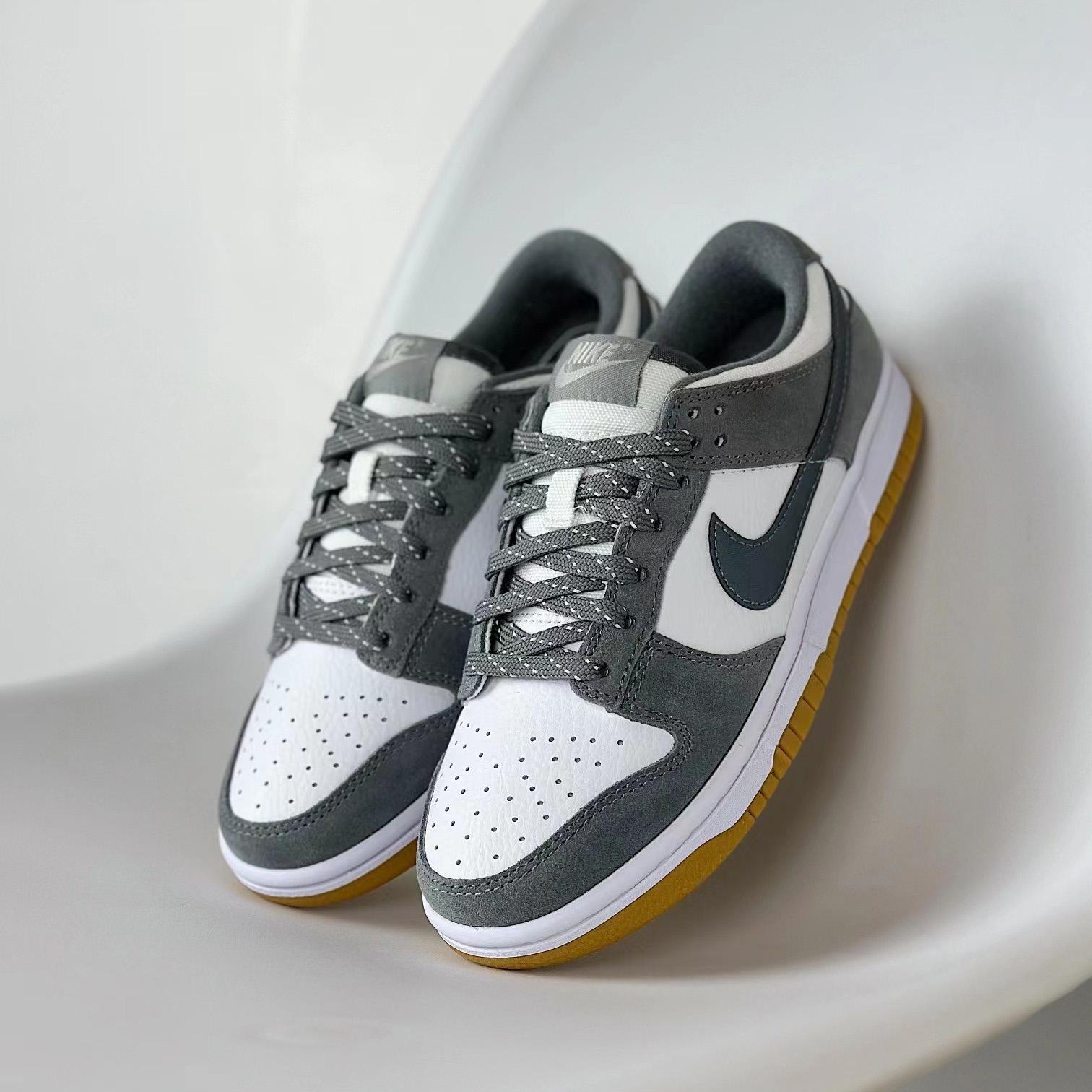 Nike SB Dunk Low”Smoke Grey/Gum“ Sneakers    FV0389-100 - DopestKickz