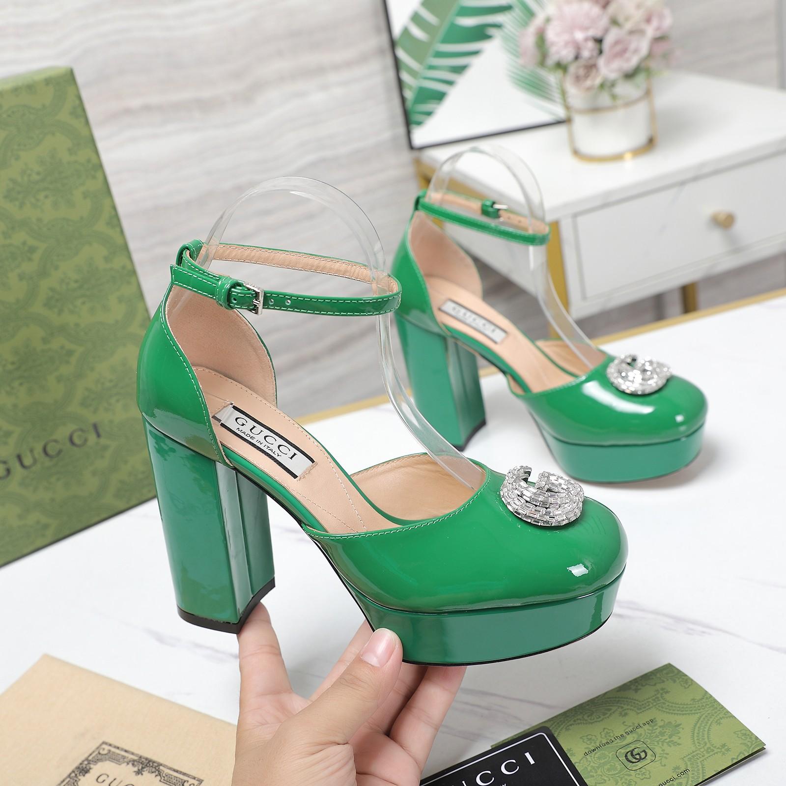 Gucci Women's Platform Pump With Double G - DopestKickz