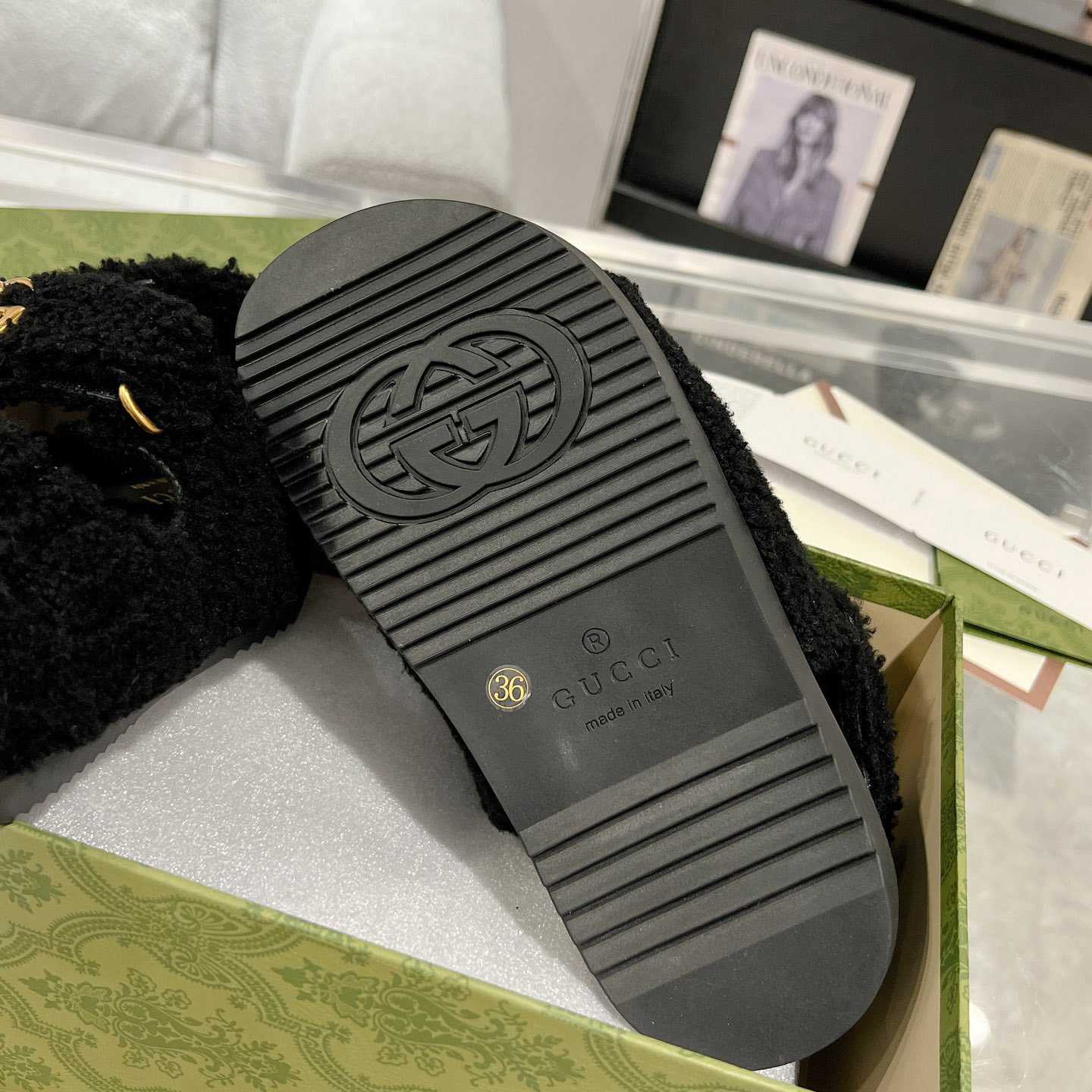 Gucci Women's Double G Sandals - DopestKickz