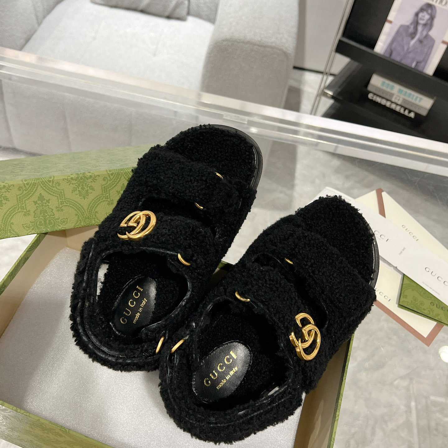 Gucci Women's Double G Sandals - DopestKickz