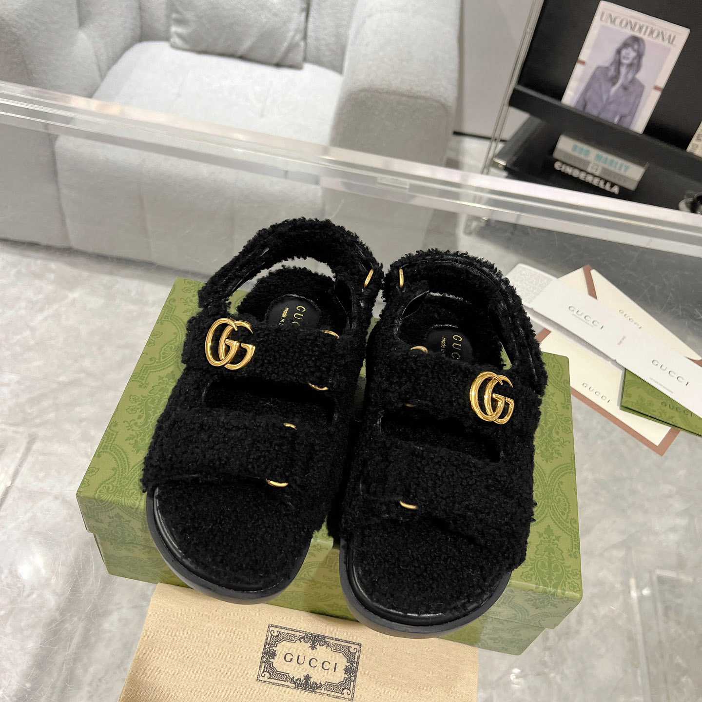 Gucci Women's Double G Sandals - DopestKickz