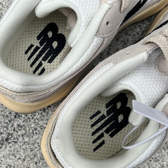 New Balance Warped Runner Sneakers    UWRPDMOB - DopestKickz