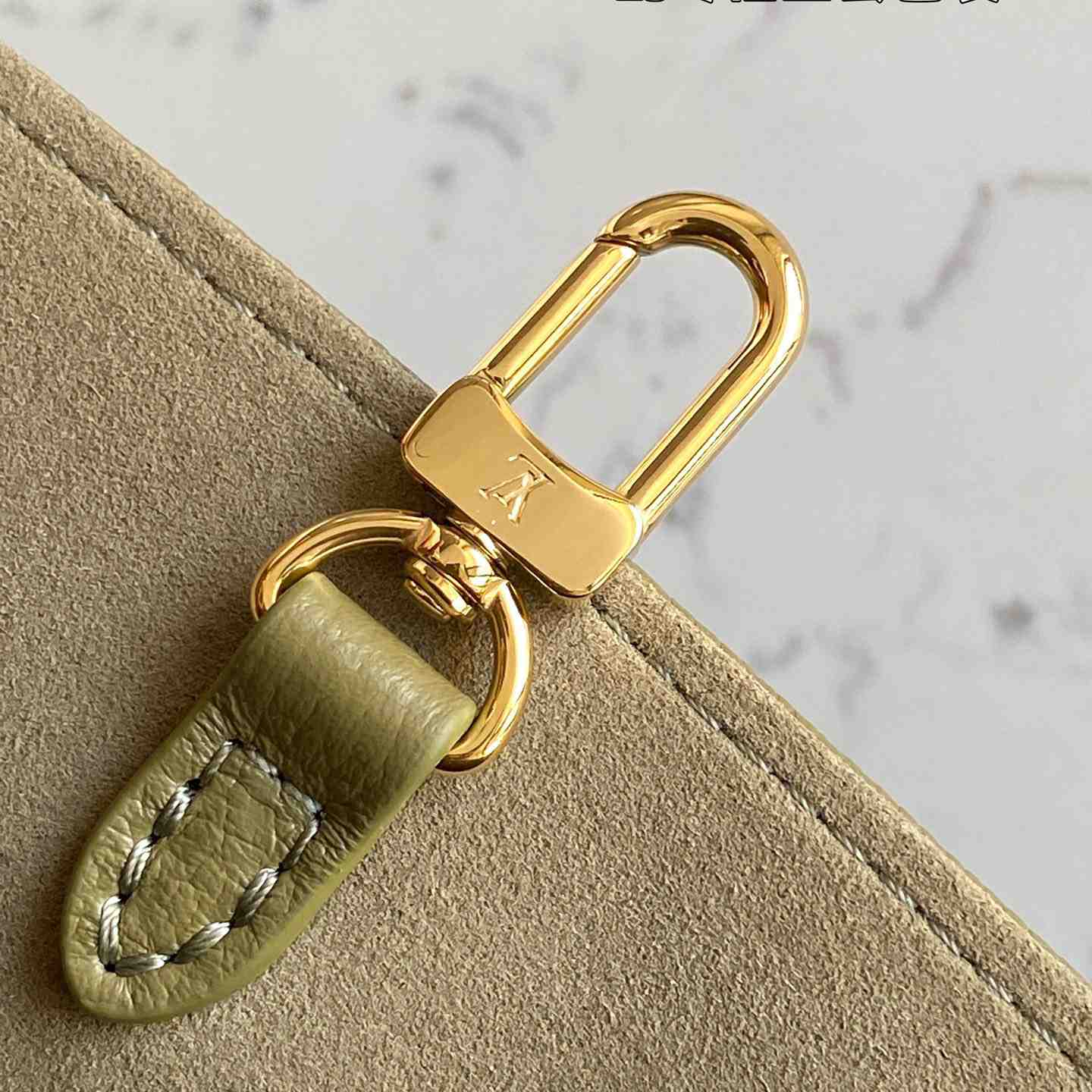 Louis Vuitton OnTheGo PM (25-19-11.5cm)  M46647 - DopestKickz