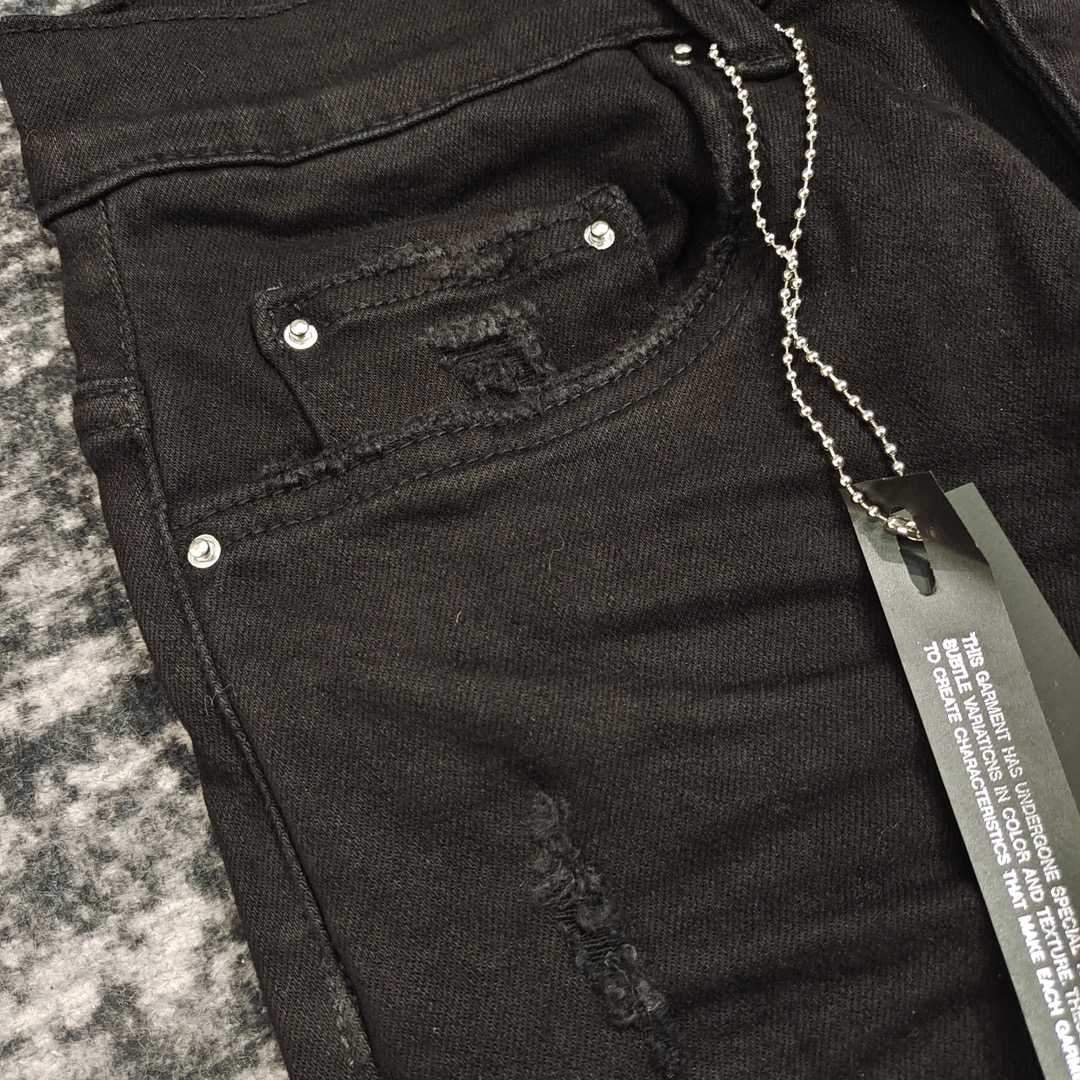 Amiri Slim Fit Jeans    659 - DopestKickz