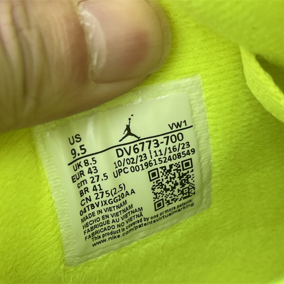  Air Jordan 4 Sneakers      DV6773-700 - DopestKickz