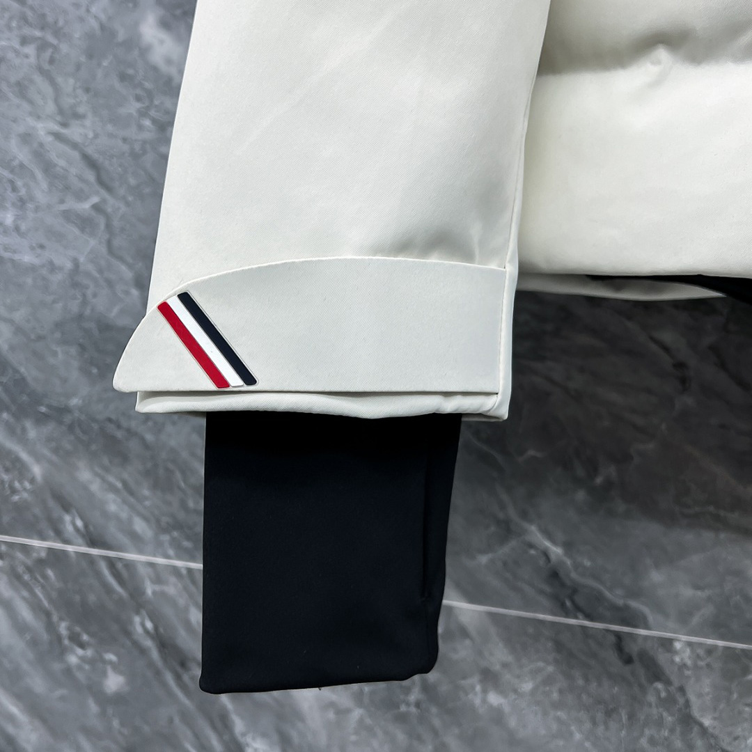 Moncler Short Down Jacket - DopestKickz