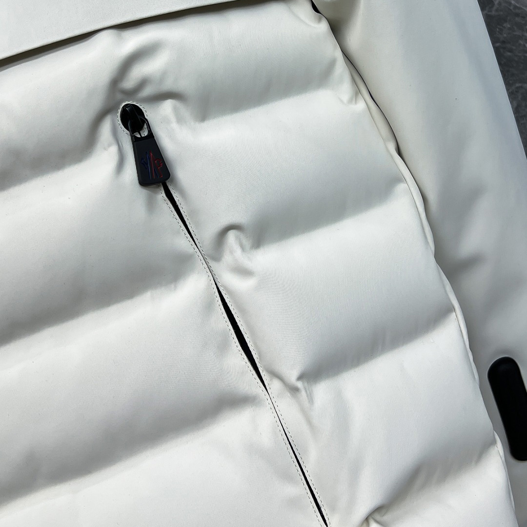 Moncler Short Down Jacket - DopestKickz