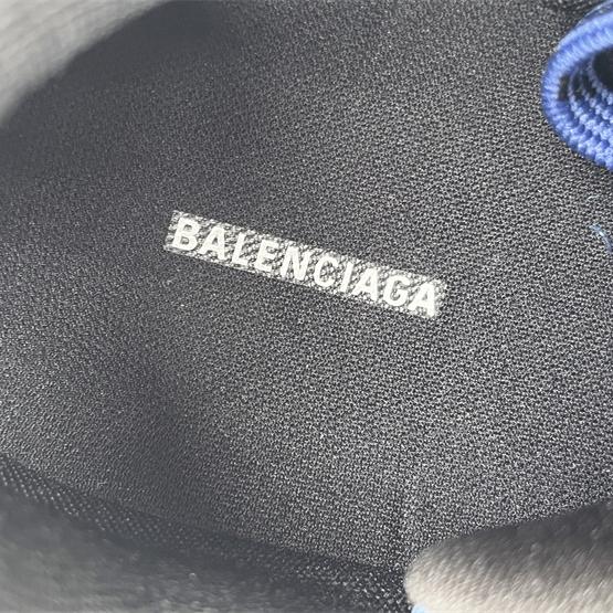 Balenciaga Cargo Sneaker  - DopestKickz