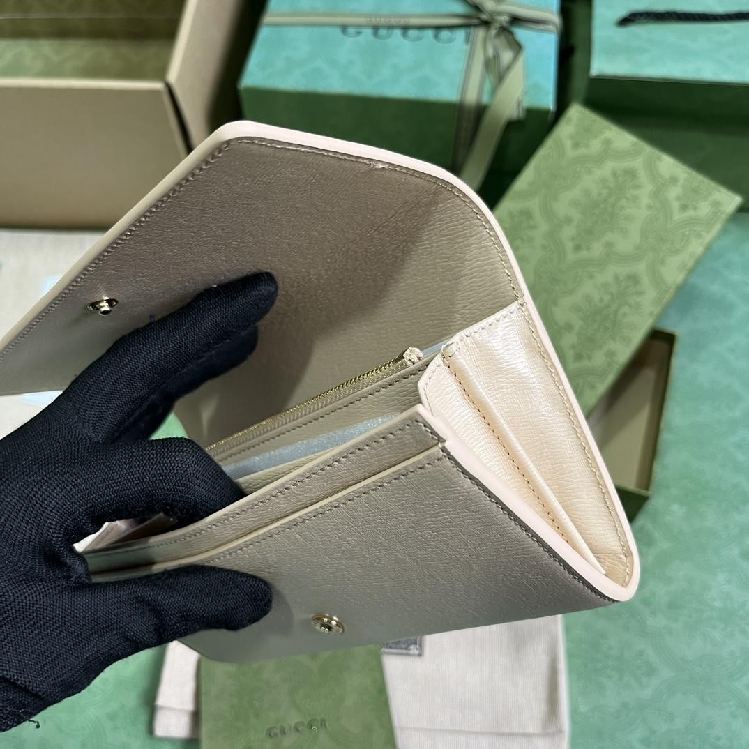 Gucci Continental Wallet With Gucci Script - DopestKickz