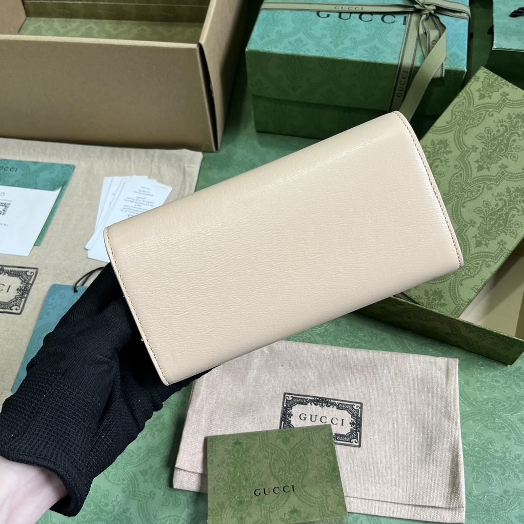 Gucci Continental Wallet With Gucci Script - DopestKickz