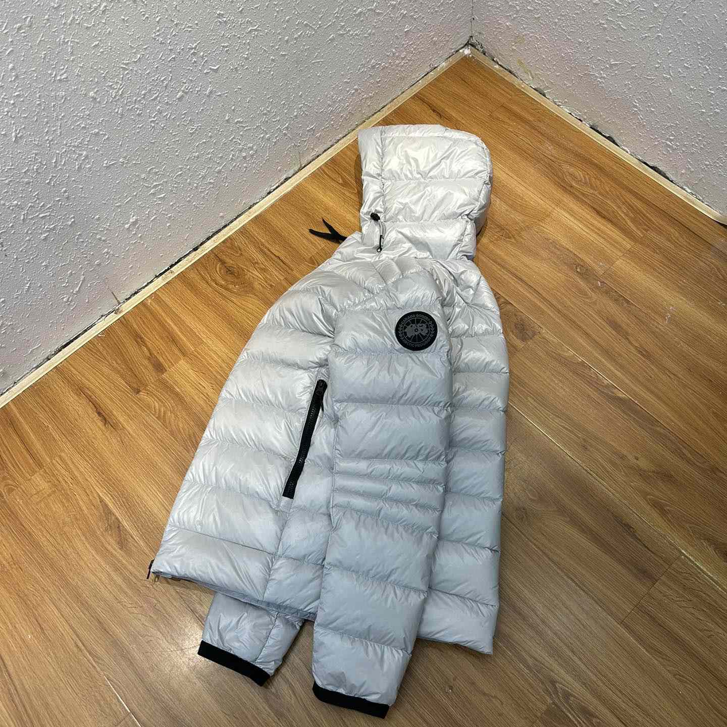 Canada Goose Logo-patch Padded Jacket - DopestKickz