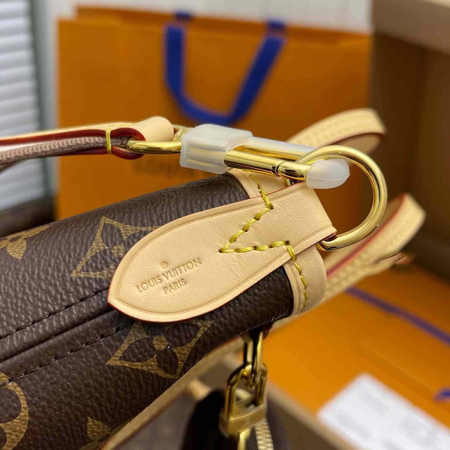 Louis Vuitton Neverfull BB   M46705 - DopestKickz