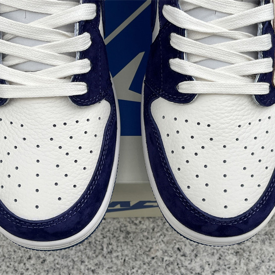 Travis Scott x Air Jordan 1 Low Sneaker      DM7866-808 - DopestKickz