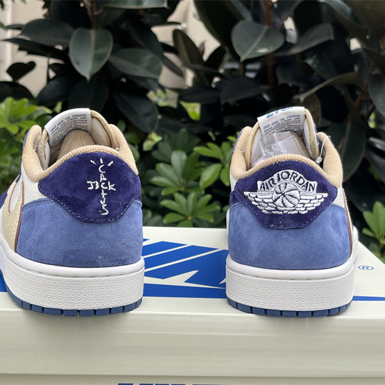 Travis Scott x Air Jordan 1 Low Sneaker      DM7866-808 - DopestKickz