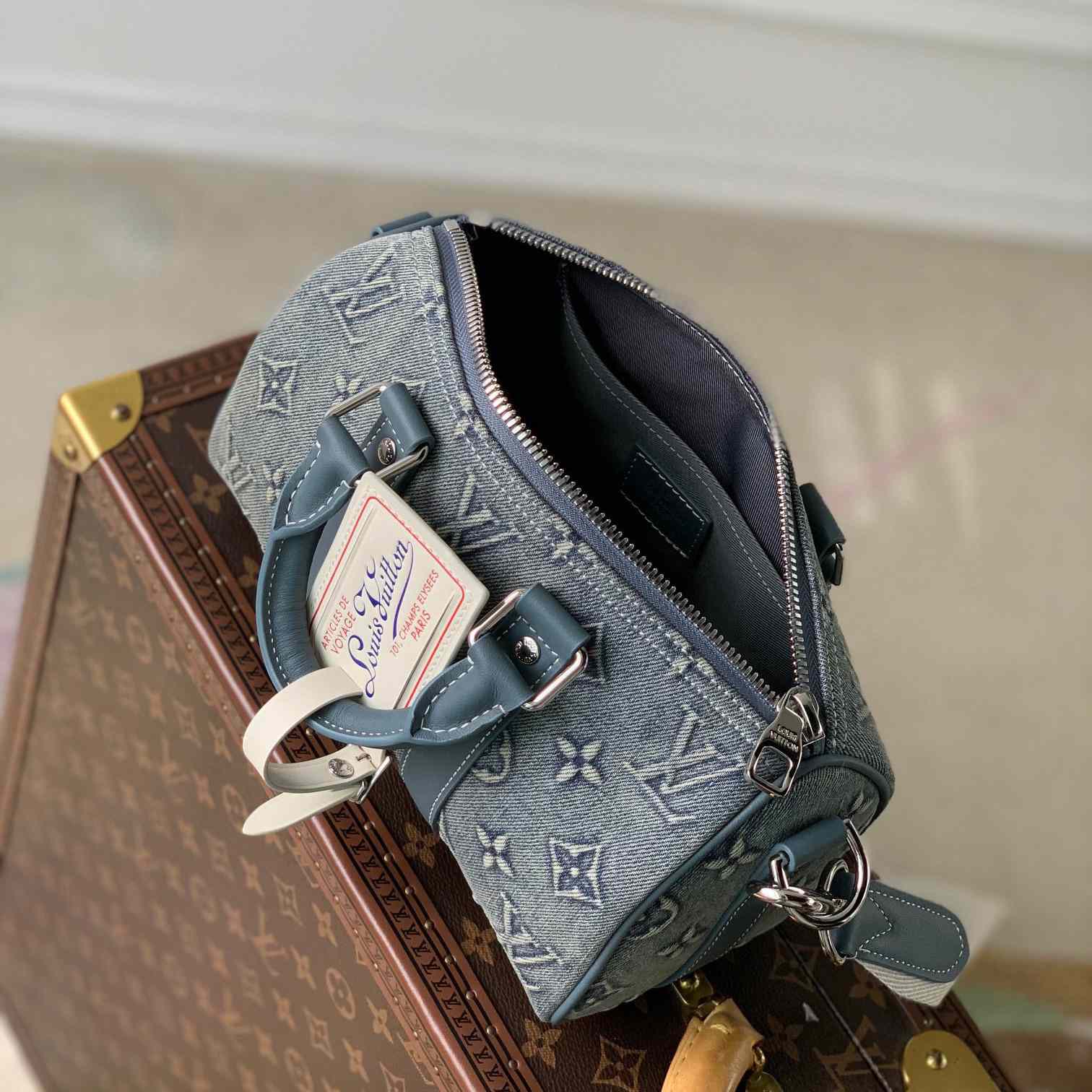 Louis Vuitton Keepall Bandoulière 25   M22762 - DopestKickz