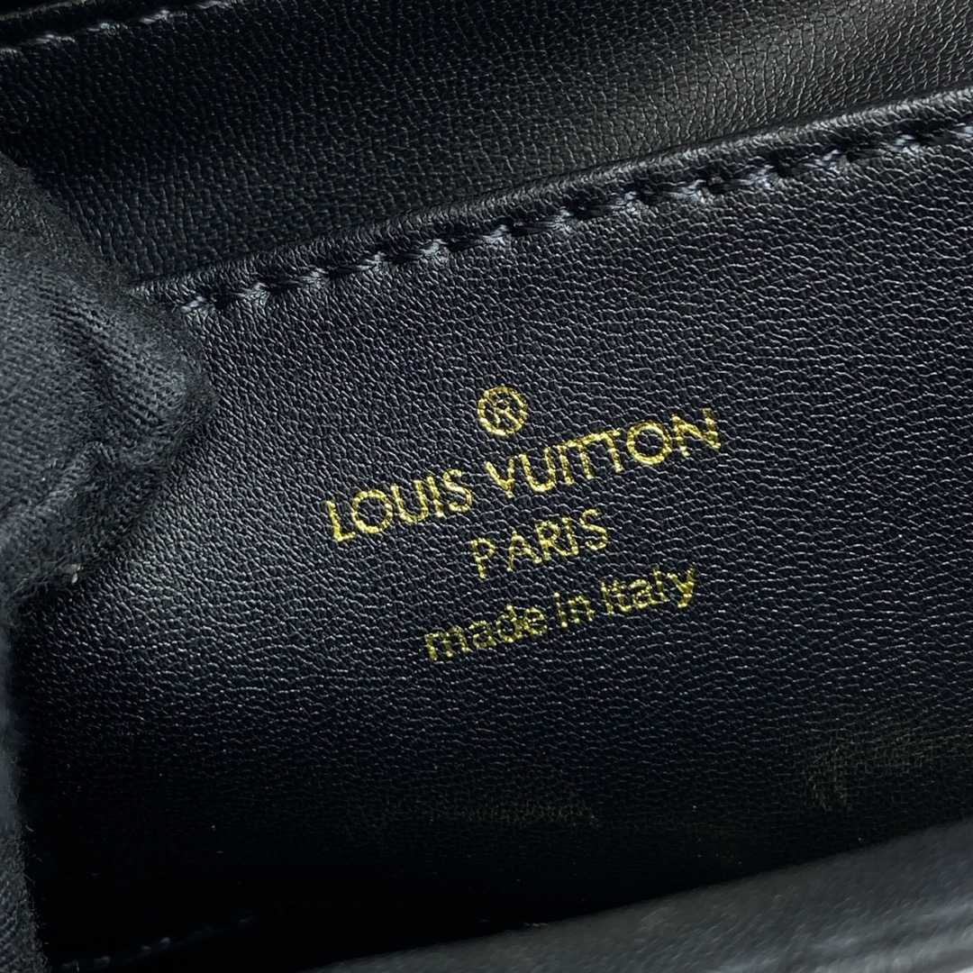 Louis Vuitton GO-14 MM   M22890 - DopestKickz