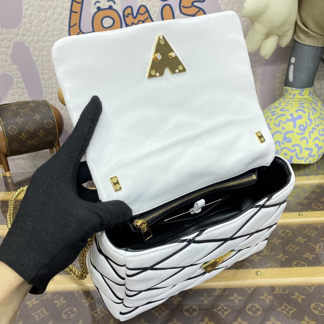 Louis Vuitton GO-14 MM   M22890 - DopestKickz