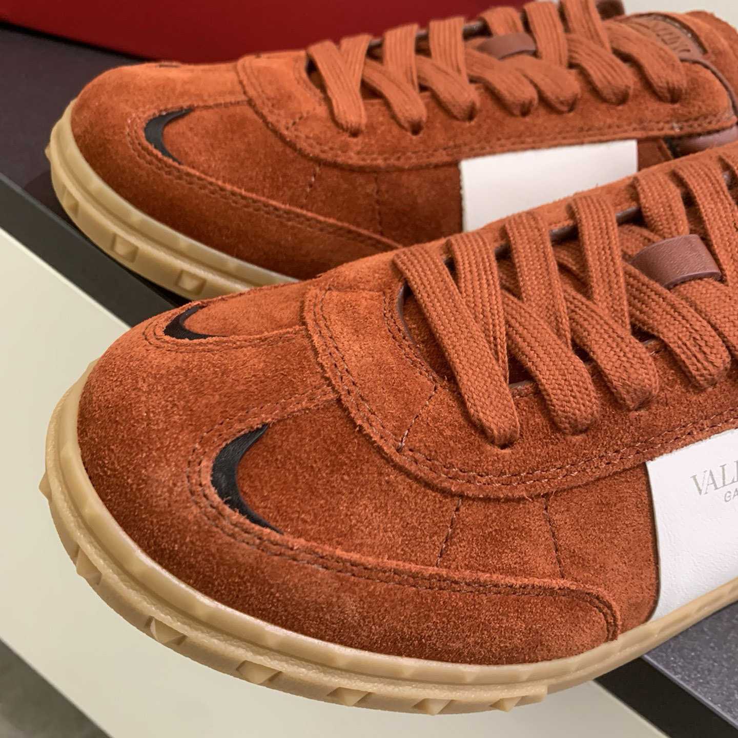 Valenti Upvillage Low Top Sneaker In Split Leather And Calfskin Nappa Leather - DopestKickz