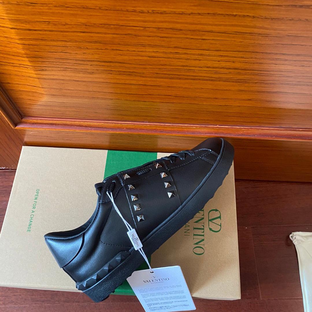 Valenti Rockstud Untitled Noir Calfskin Leather Sneaker - DopestKickz