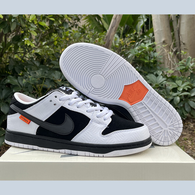 Tightbooth x Nike SB Dunk Low Sneaker      FD2629-100 - DopestKickz
