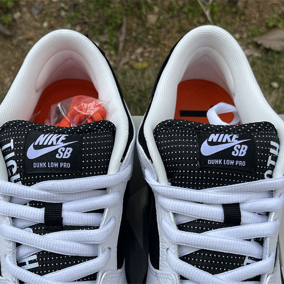 Tightbooth x Nike SB Dunk Low Sneaker      FD2629-100 - DopestKickz
