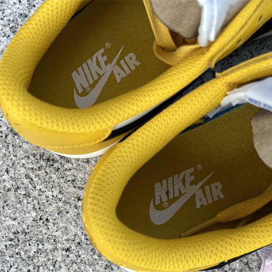 Travis Scott x Air Jordan 1 Low “Canary”  Sneaker   DZ4137-700 - DopestKickz