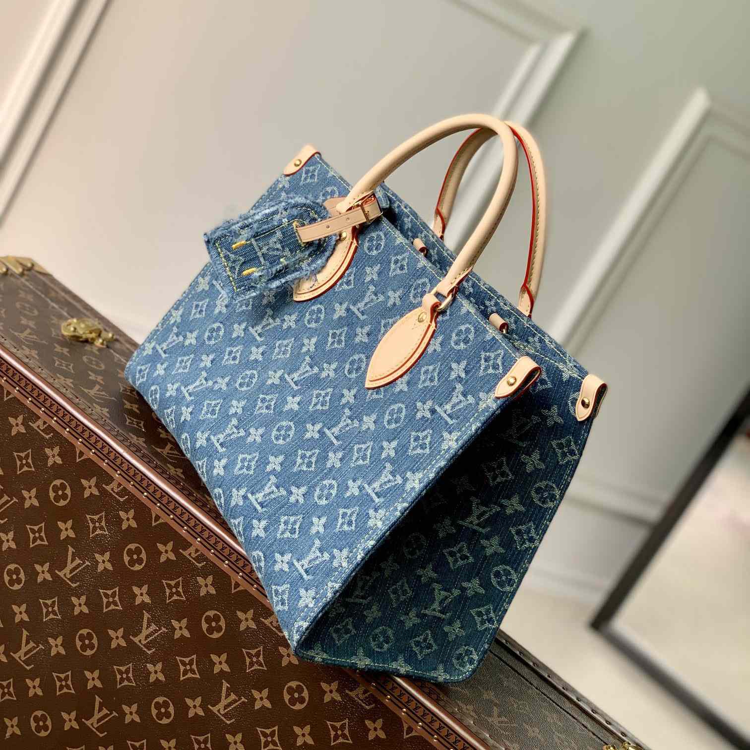 Louis Vuitton OnTheGo MM   M46871 - DopestKickz