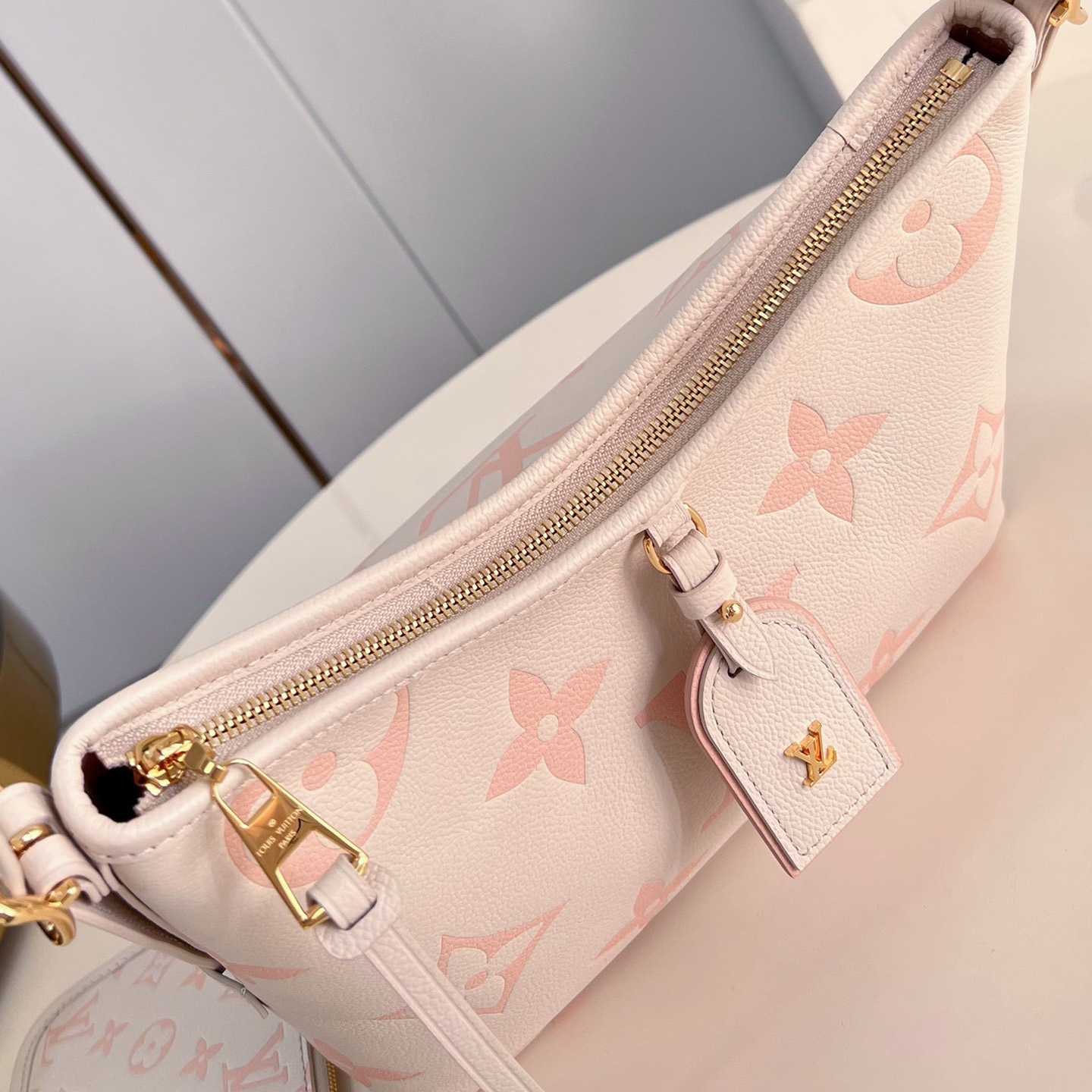 Louis Vuitton CarryAll PM    M24141 - DopestKickz